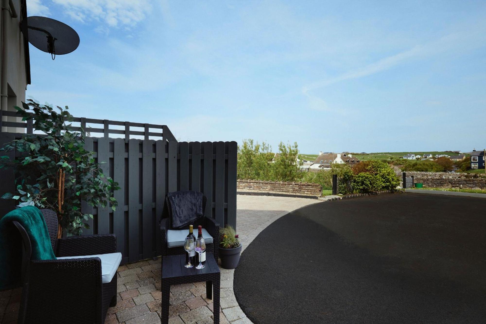 Studio D Doolin Luaran gambar